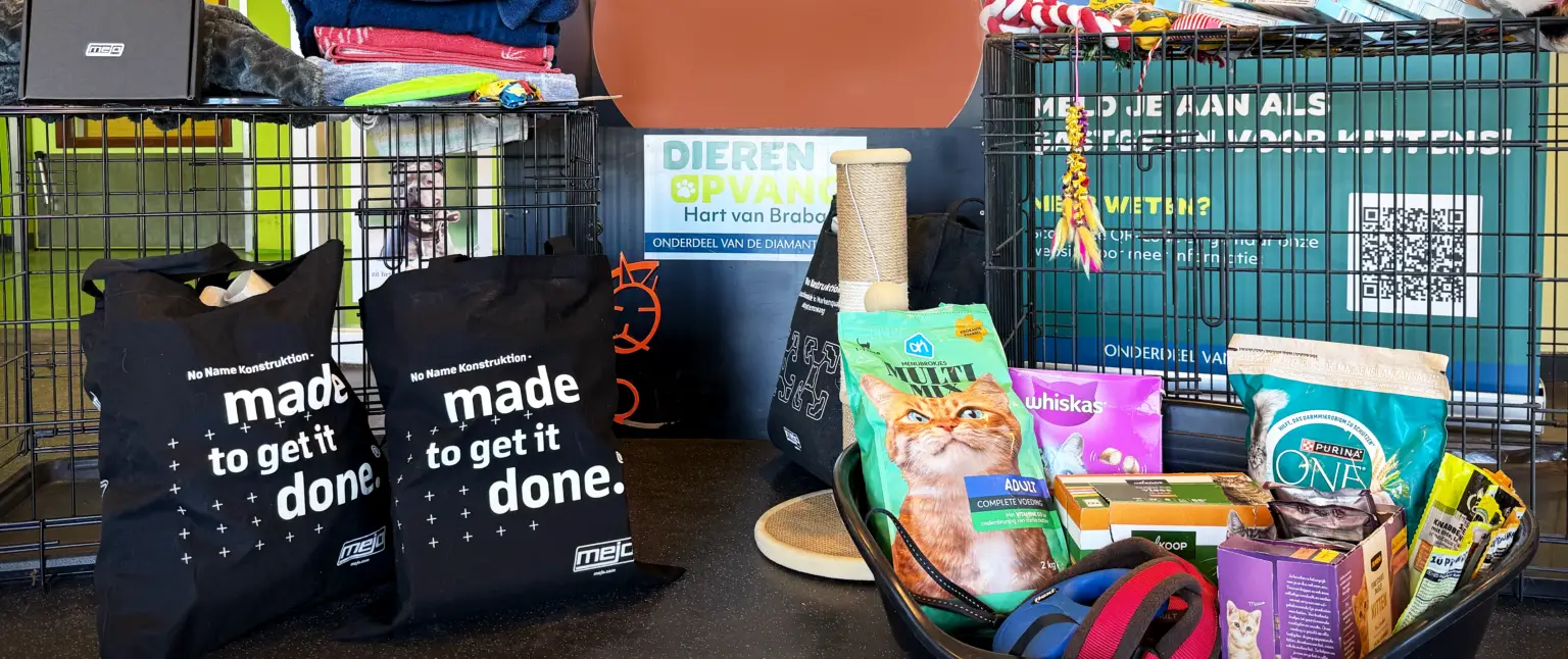 Donatie aan dierenopvang